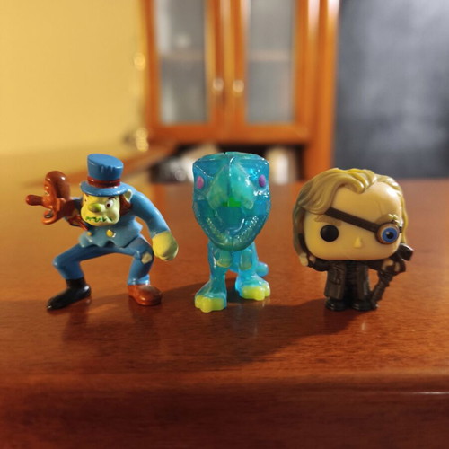 Kinder figures like new, Madeye Moody, Dr Jekyll and Mr Hyde, Jurassic World