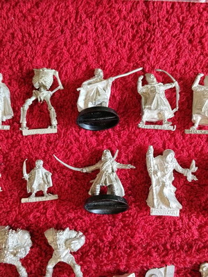 Lord of the Rings figures used, metal miniatures