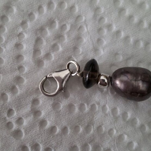 Silver bracelet with eggplant-colored pearls and silver beads, new