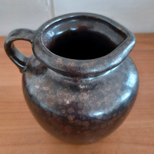 Vintage flower vase in jug shape like new