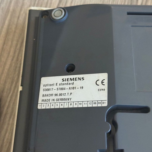 Siemens Optiset E Standard digital office phone used, wired