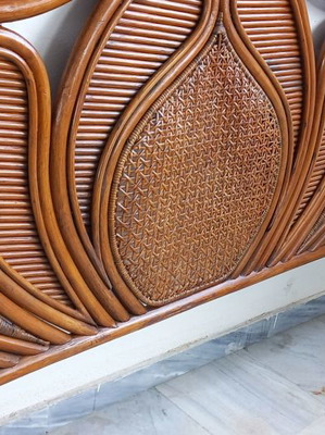 Bamboo headboard like new, solid, height 1.10m, width 1.95m