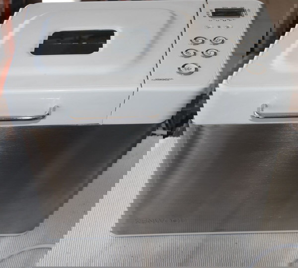 Kenwood BM-250 αρτοπαρασκευαστης