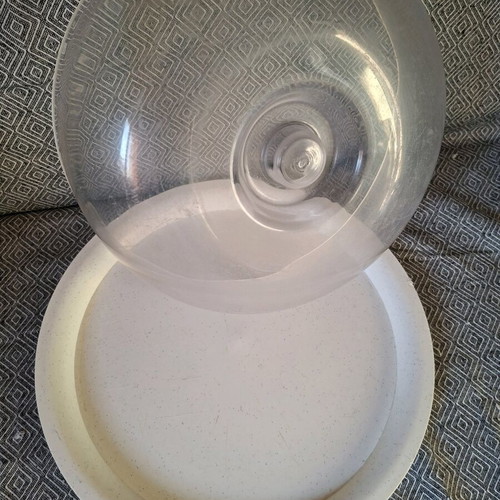 Plastic cake carrier used, base diameter 34cm