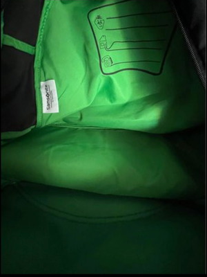 Samsonite backpack used with spacious interior