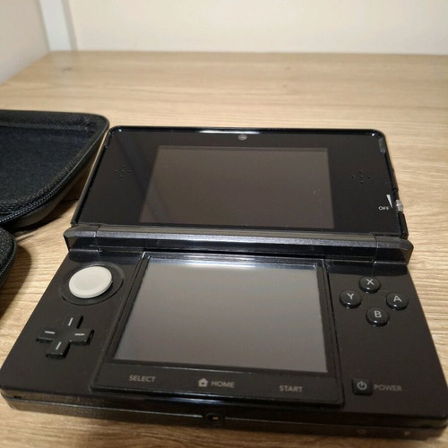 Nintendo 3DS Black used with new carrying case and USB charger