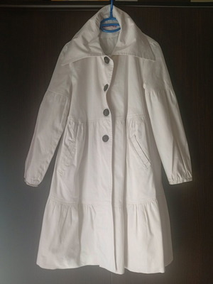 Women's cotton trench coat white like new