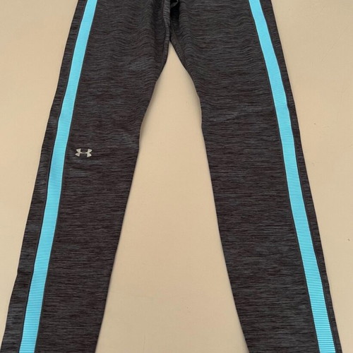 Under Armour women's sports set like new, size S/M