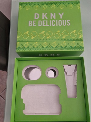 DKNY Be Delicious collectible empty box like new, large