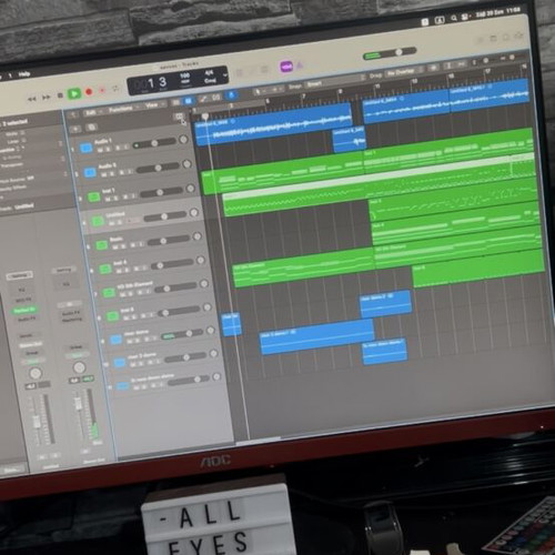 Mac Hackintosh PC studio setup with Focusrite audio interface