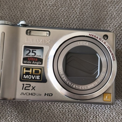 Panasonic Lumix Camera made in Japan like new with leather case