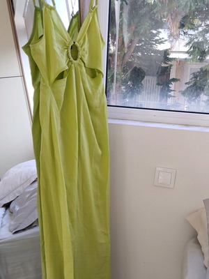 Midi dress new, size S, green with cutouts