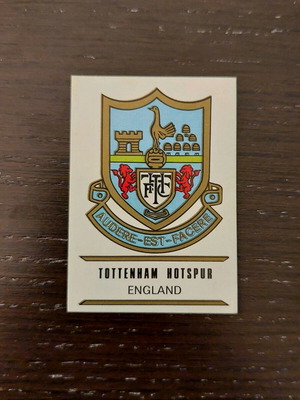 Tottenham Hotspur England genuine Panini sticker 1975 like new