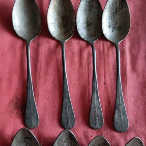 Vintage collectible spoons set of 8 used, very old