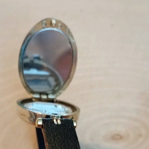 Bracelet / cameo vintage watch