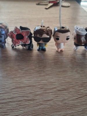 Kinder Joy Stranger Things φιγούρες καινούριες