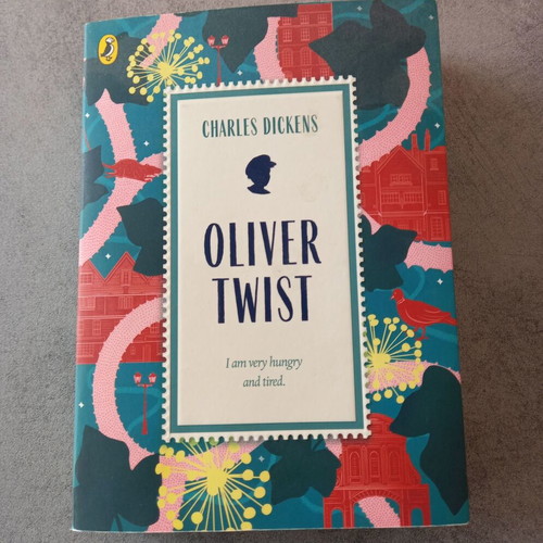 Oliver Twist by Charles Dickens Puffin Classics book like new