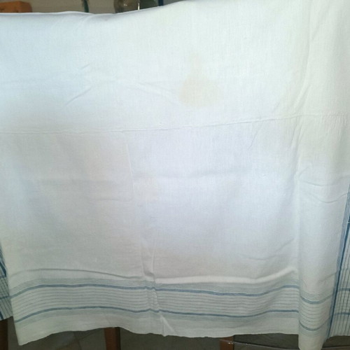 Woven loom tablecloth used with damages 1.43x1.58