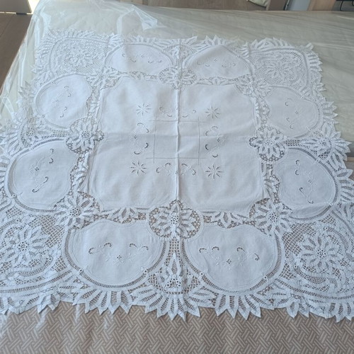 Vintage handmade embroidered tablecloth used, 1.28×1.24m, cutwork lace