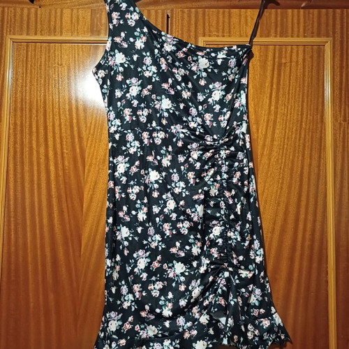 Shein summer dress with one sleeve, size Medium, like new
