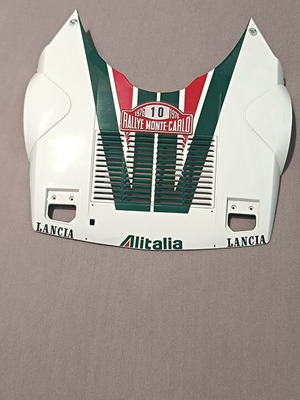 Lancia car hood like new