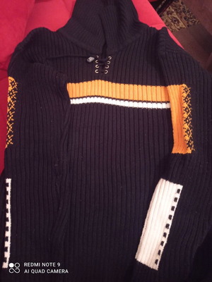 Πουλόβερ αντρικό μεταχειρισμένο, μέγεθος M, μαύρο