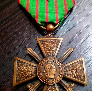 WWI Republique Francaise Cross War Medal 1914-1918