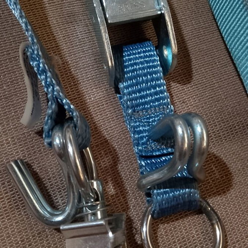 Ratchet strap like new, approx. 6 meters with 2.5 meters gift