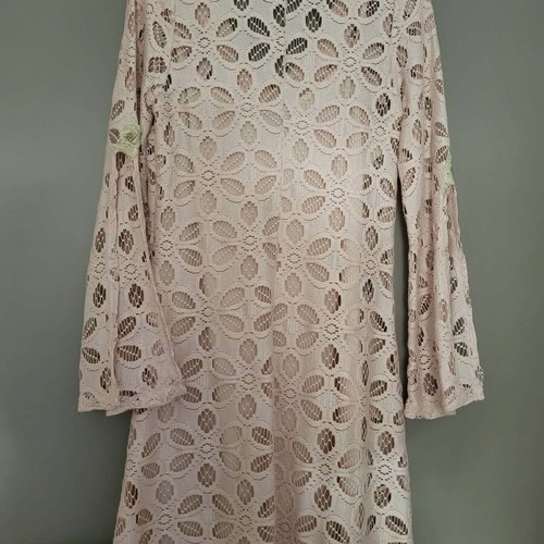 Be You No M/L dress pink, like new, with unique sleeve