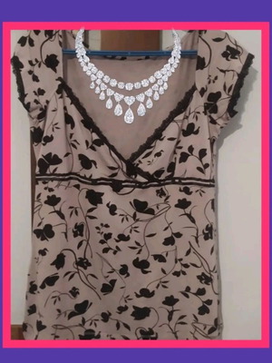 Blouse in shades of gray with lace design, like new, size M