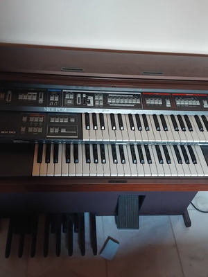 Classic piano used, fully functional