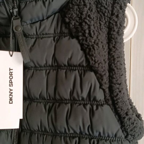 DKNY sleeveless vest new, black, size S