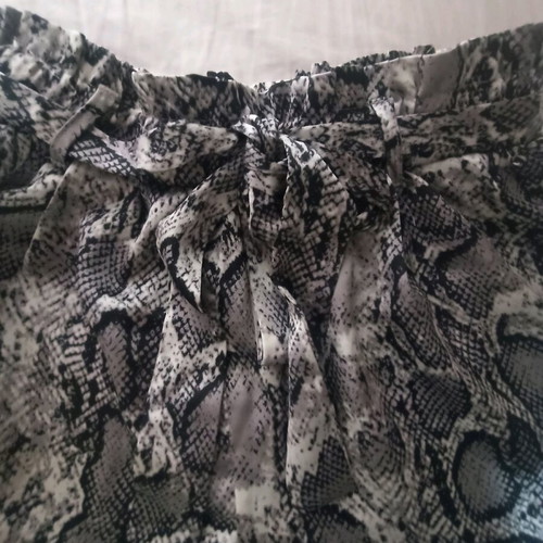 Shorts like new, size L, gray