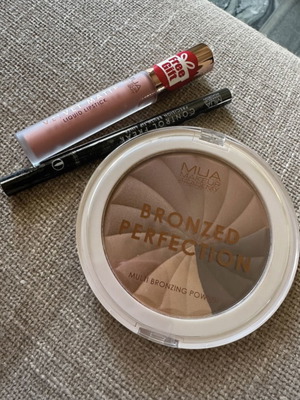 Mua bronzer, eyeliner, σετ βελούδινο ματ υγρό κραγιόν