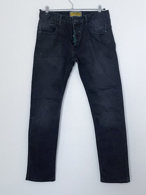 Bershka Straight Pant μεταχειρισμένο, μέγεθος EUR 42, μαύρο παντελόνι