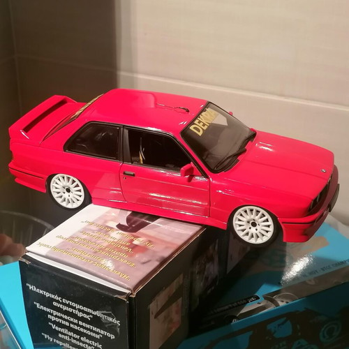 BMW M3 E30 Collectible Car Miniatures 1/18 Scale New