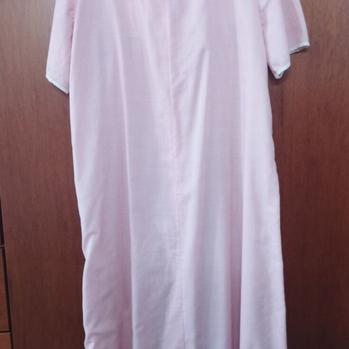 Vintage Milly robe 6XL pastel pink with lace, like new