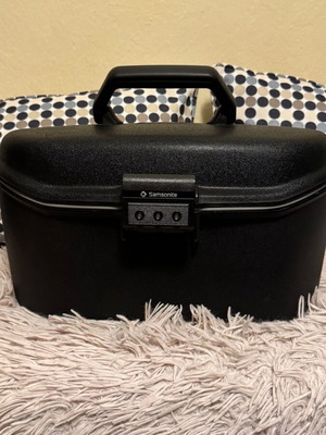 Βαλιτσάκι μακιγιάζ Samsonite σαν καινούργιο, μαύρο με σκληρό κέλυφος