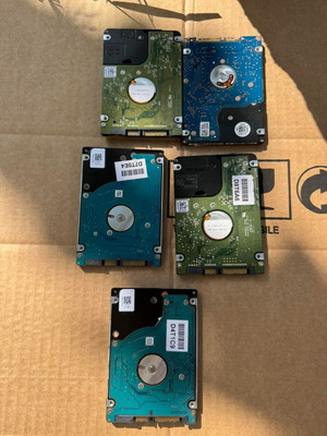 HDD 2.5" 250GB πακέτο 5 τεμαχίων, σαν καινούργιο, ελεγμένη υγεία 100%
