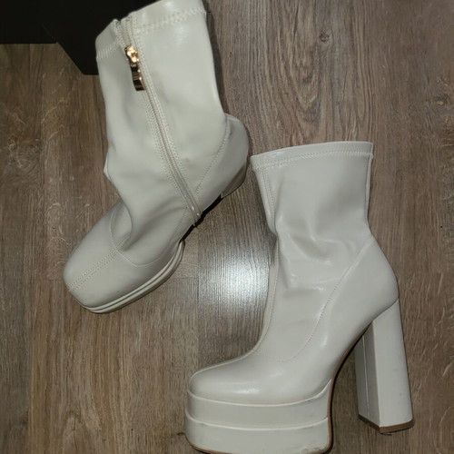 Mia ankle boots used, cream color, thick heel, size 39