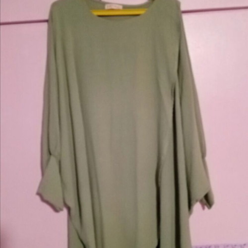 Dress like new, worn once, one size