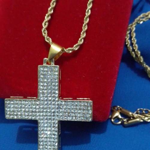 Large cross with rhinestones on hip hop chain gold plated new