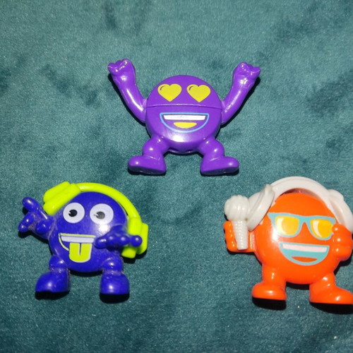 Emoji figures from Kinder Surprise used, pack of 19
