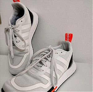 παπούτσια Adidas