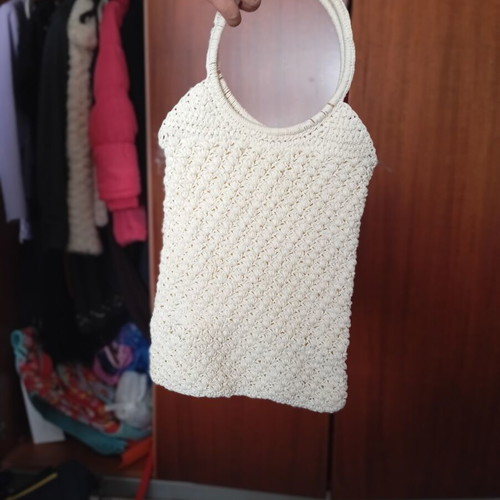 Knitted handbag like new, white and beige