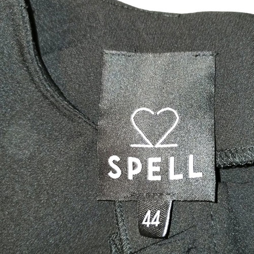 Spell dress size medium, excellent condition, black