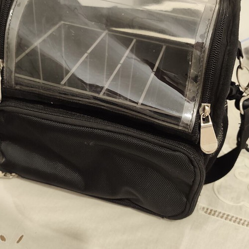 Wheeled Beauty Case with Acrylic Dividers like new