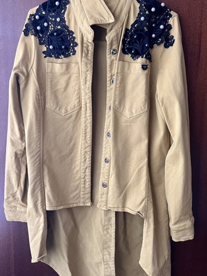 Lucy Fashion asymmetric shirt jacket with lace and pearls XL like new