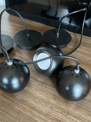 Pendant lights set of 3 used, black metal spherical design