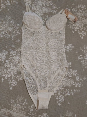 Lace bodysuit new, chest padding, adjustable straps, 75C